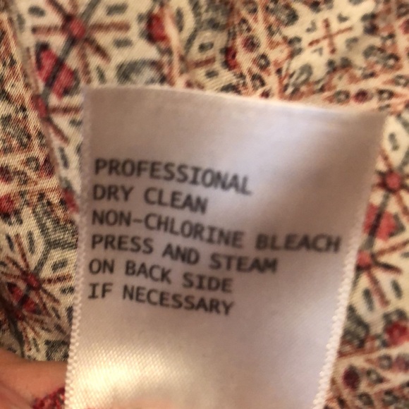 Lucy & Laurel Split V-neck Top size XL - Picture 7 of 7